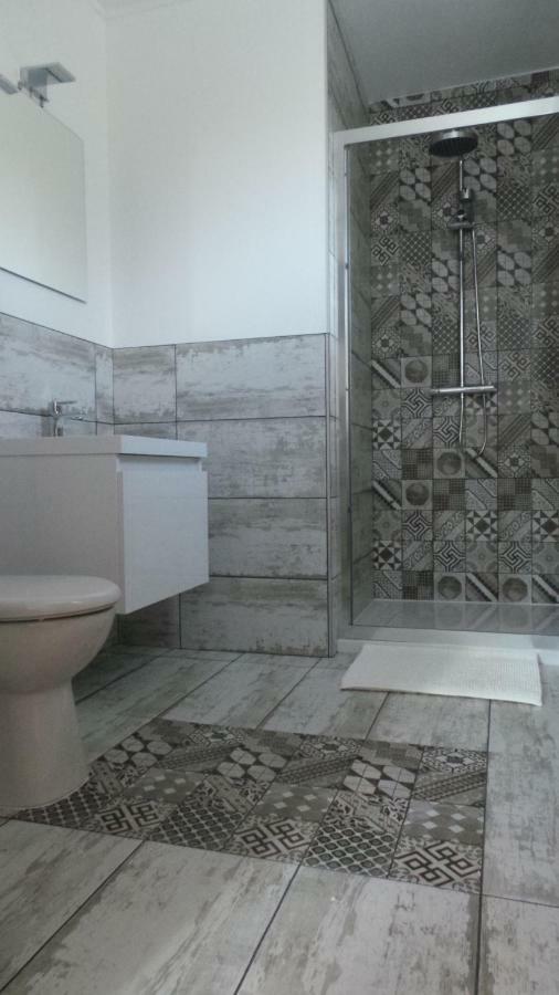 Number9 - Now With Air Conditioned Rooms Carlipa Exterior foto